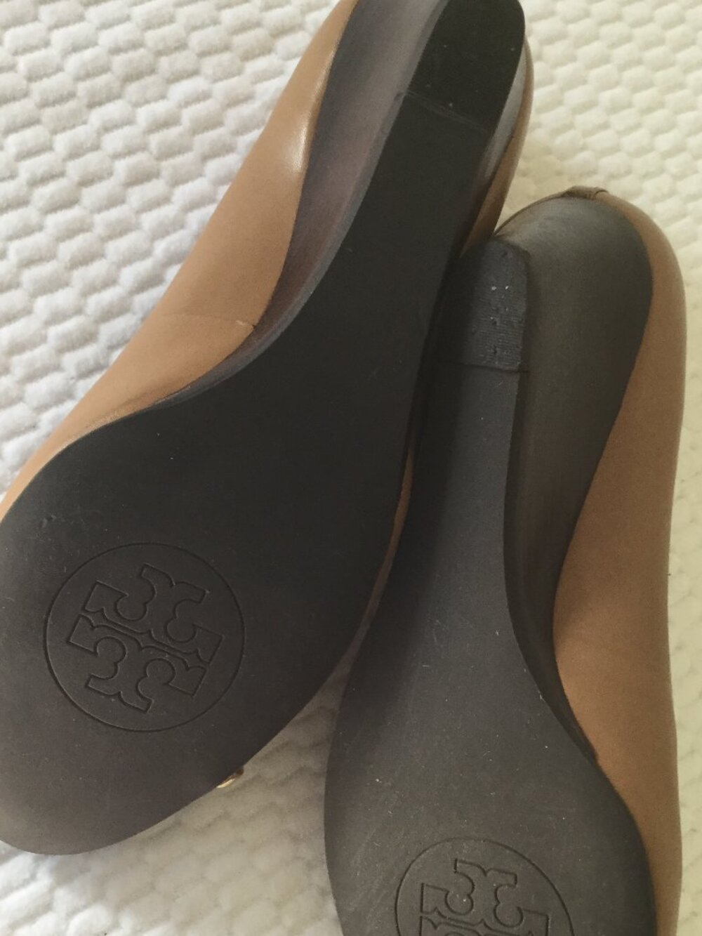 Tory Burch Women Size 9.5 Clay Beige Calf Black patent Wedge Shoes Heels 2.5" - Picture 12 of 12